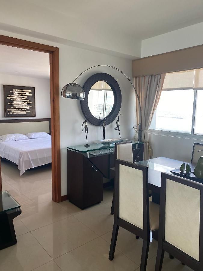 Luxurious 3-bedroom Penthouse With Ocean Views In Apartamento