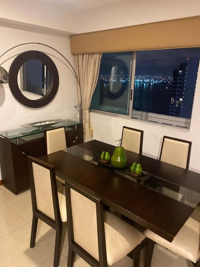 Luxurious 3-bedroom Penthouse With Ocean Views In Apartamento *