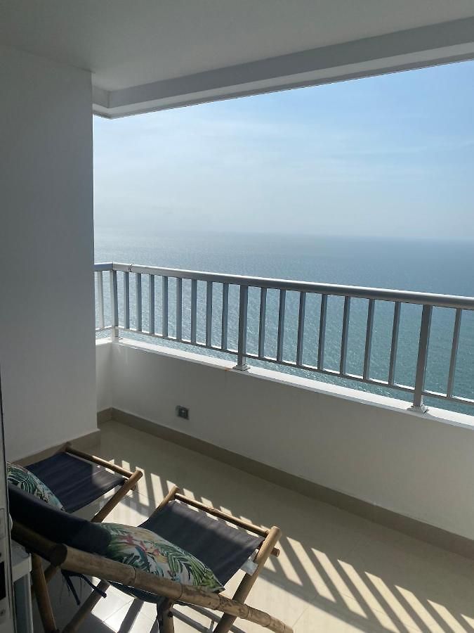 Luxurious 3-bedroom Penthouse With Ocean Views In Apartamento *