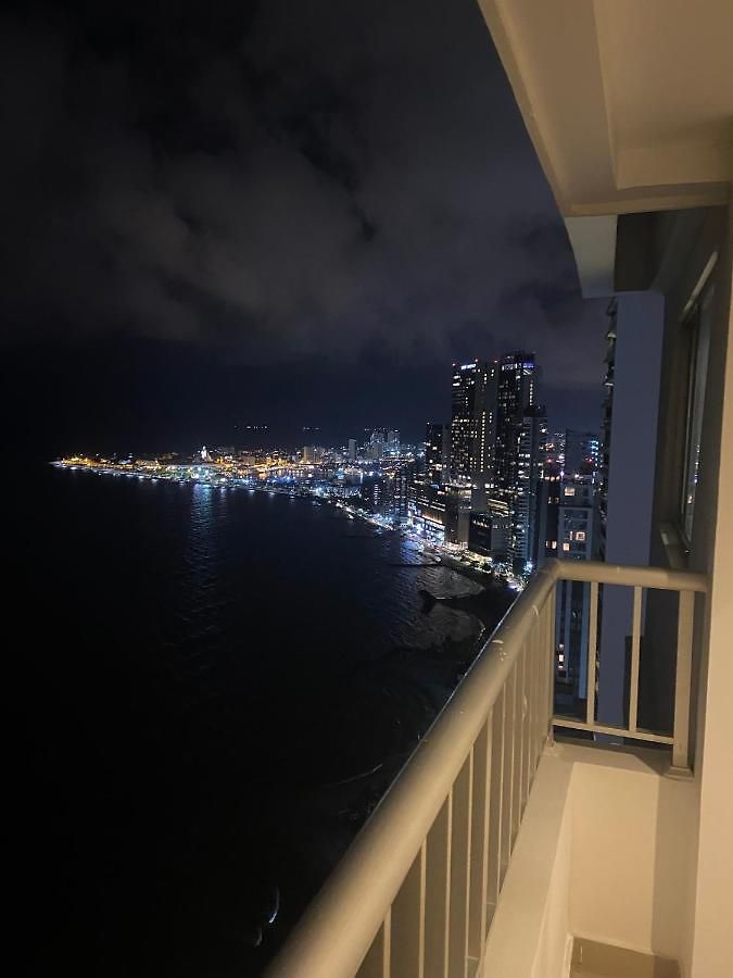 Luxurious 3-bedroom Penthouse With Ocean Views In Apartamento *