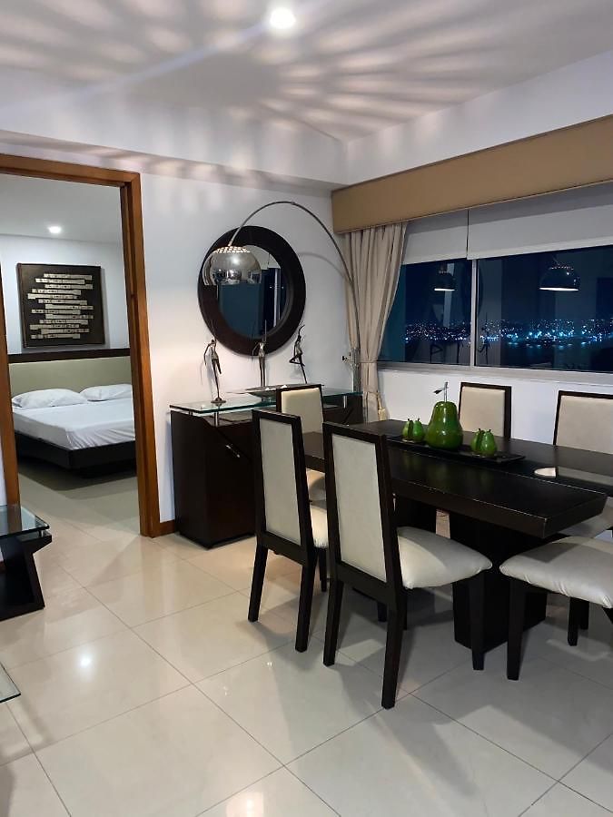 Luxurious 3-bedroom Penthouse With Ocean Views In Cartagena