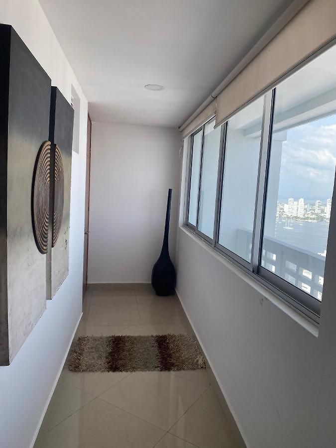 Luxurious 3-bedroom Penthouse With Ocean Views In Apartamento