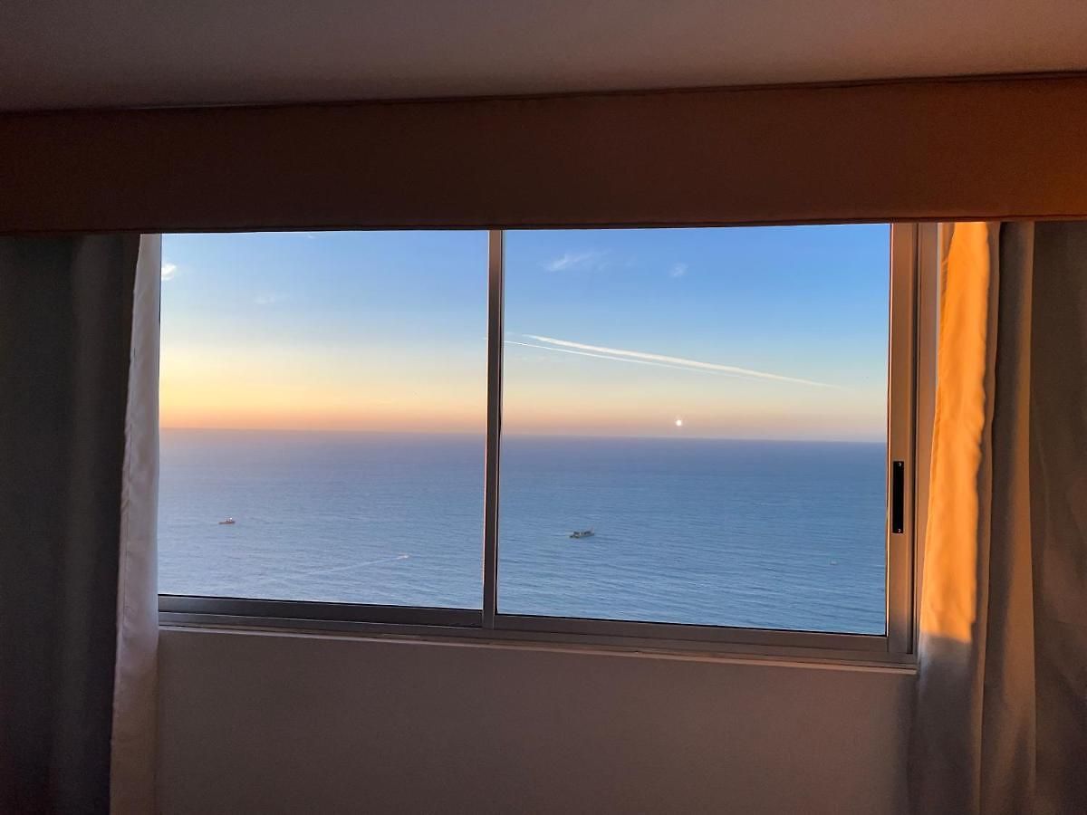 Luxurious 3-bedroom Penthouse With Ocean Views In Cartagena