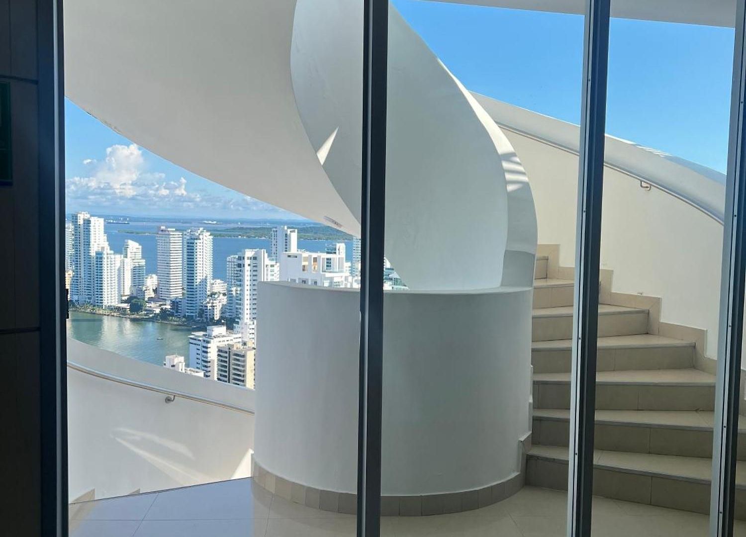 Apartamento Luxurious 3-bedroom Penthouse With Ocean Views In Cartagena