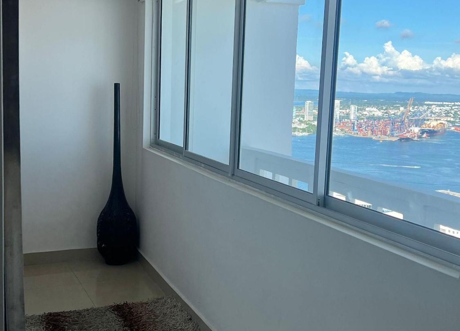 Luxurious 3-bedroom Penthouse With Ocean Views In Apartamento Cartagena